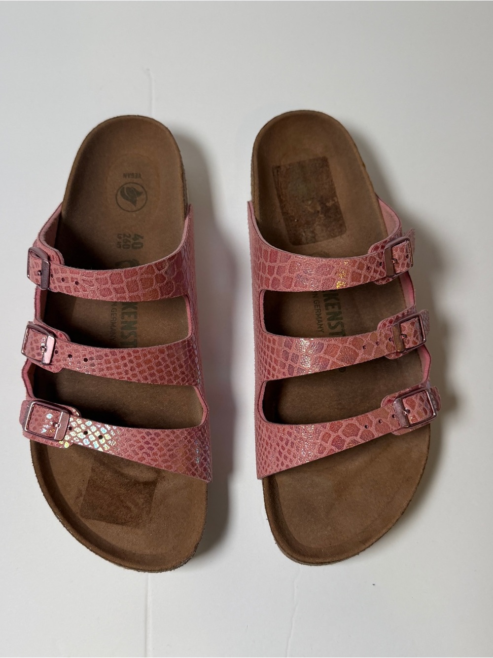 Birkenstock Florida Iridescent Pink Snake Embossed Sandals EU 40/ US 9 - Picture 2 of 6